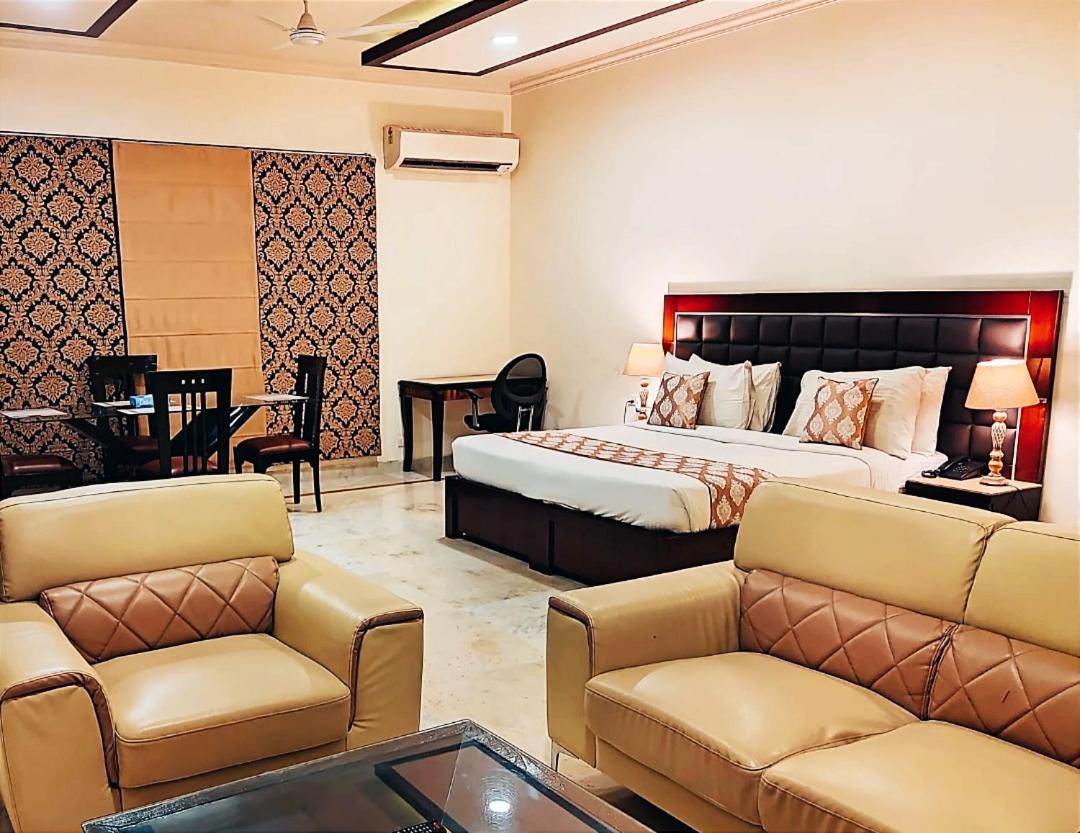 When In Gurgaon - Artemis Hospital 1 Min Walk, Fortis & Medanta 4 Mins Drive Zewnętrze zdjęcie