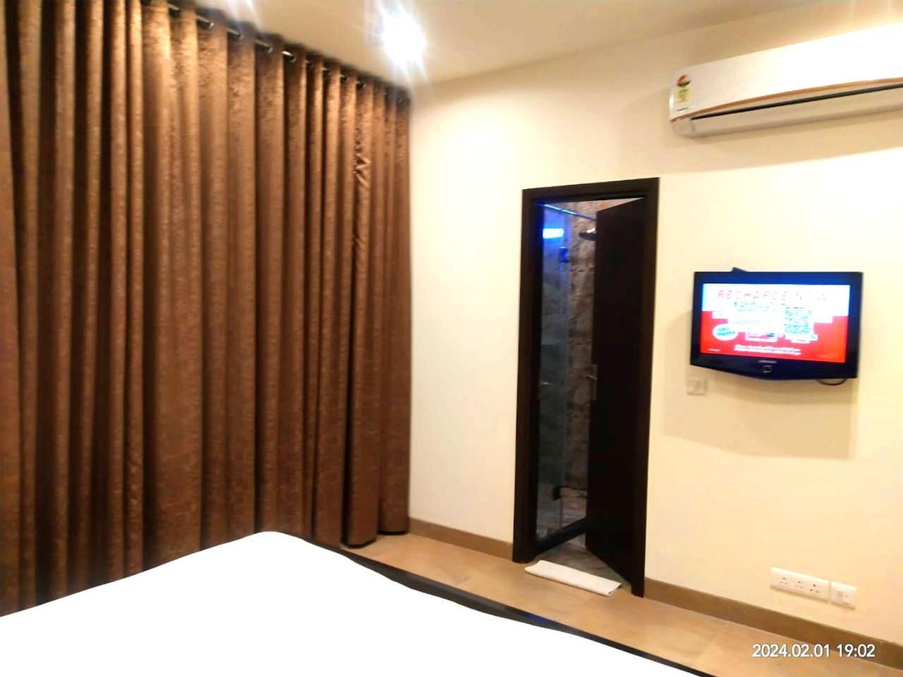 When In Gurgaon - Artemis Hospital 1 Min Walk, Fortis & Medanta 4 Mins Drive Zewnętrze zdjęcie