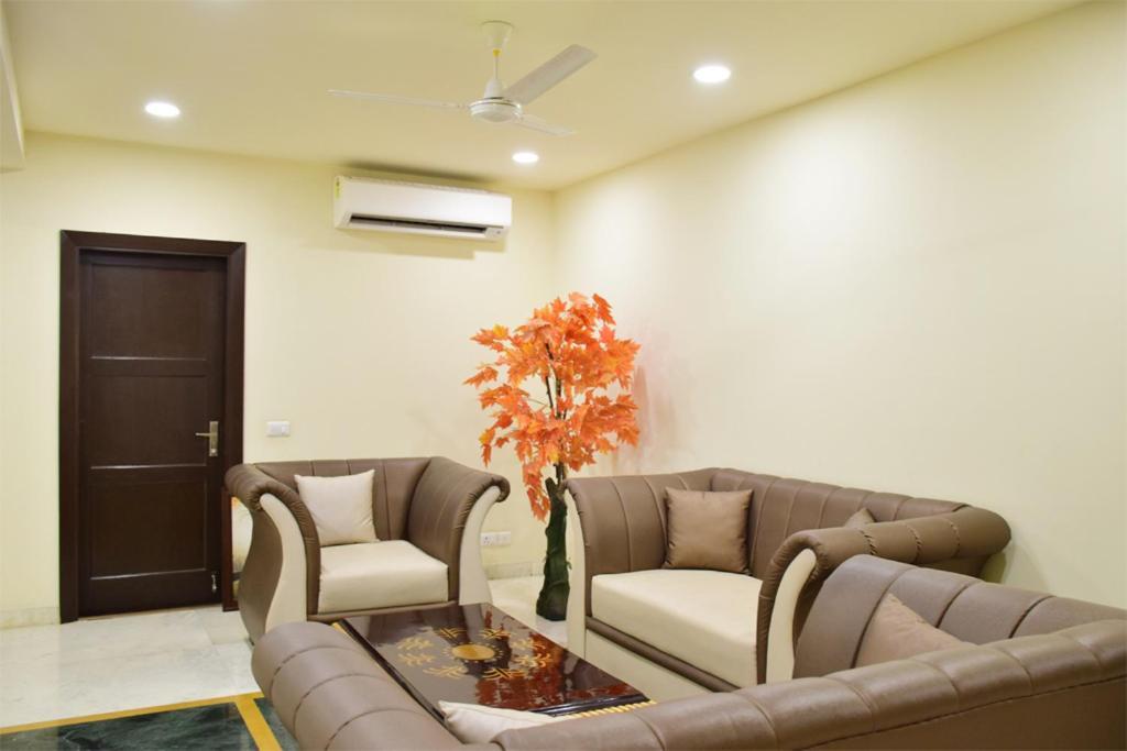 When In Gurgaon - Artemis Hospital 1 Min Walk, Fortis & Medanta 4 Mins Drive Zewnętrze zdjęcie