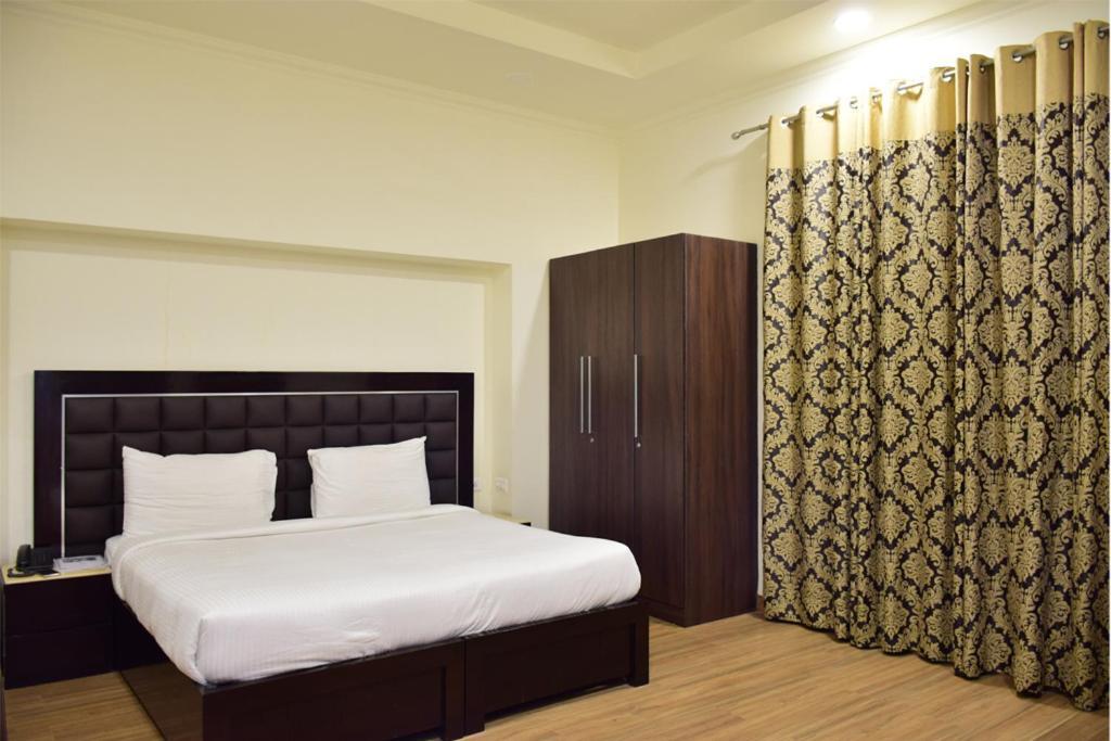 When In Gurgaon - Artemis Hospital 1 Min Walk, Fortis & Medanta 4 Mins Drive Zewnętrze zdjęcie